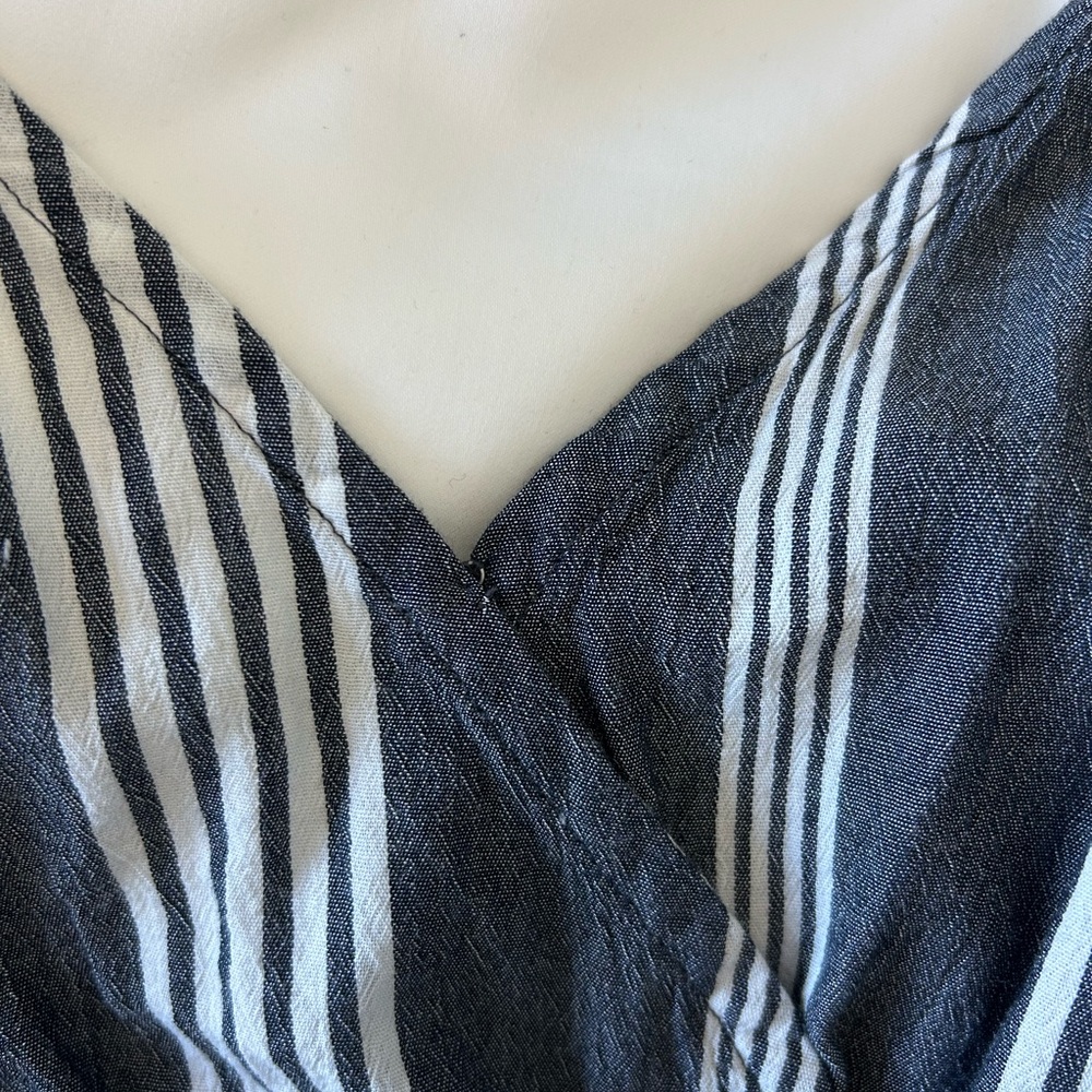 NWT Abercrombie & Fitch coverup romper. Sz large. Charcoal grey/white. Open back - Picture 13 of 16